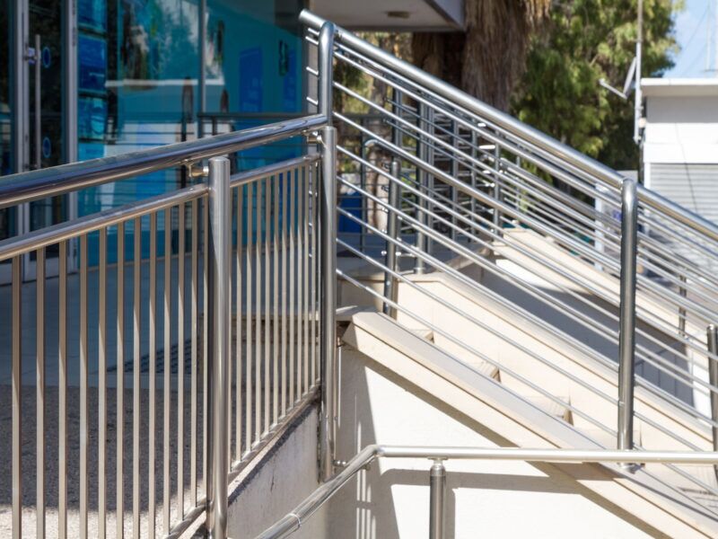 stainless-steel-railings-800x600.jpg